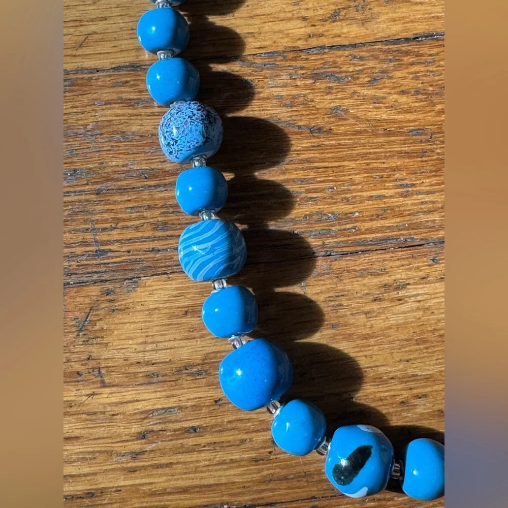 60s Vintage Blue Beaded Necklace - Picture 4 of 5